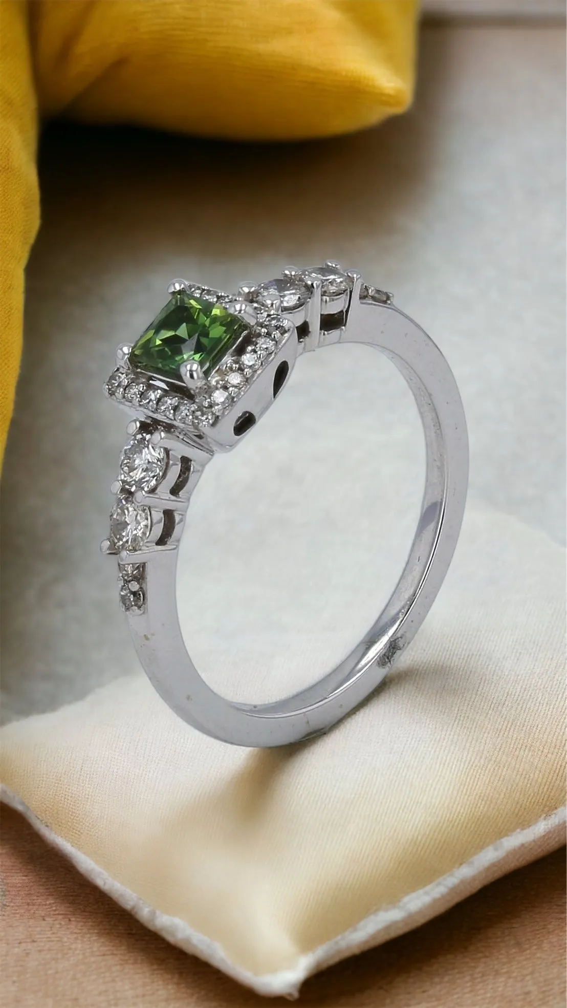 14K White gold solitaire green sapphire halo diamonds ring