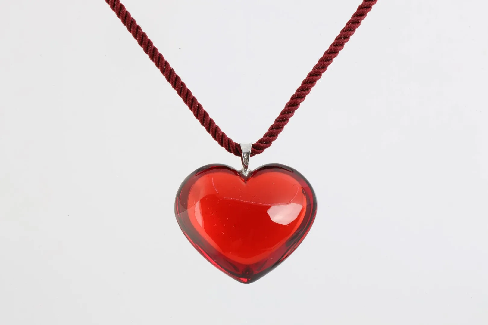 16" Baccarat 925 Silver 88.09tcw Red Crystal Heart Necklace (24.41g.)