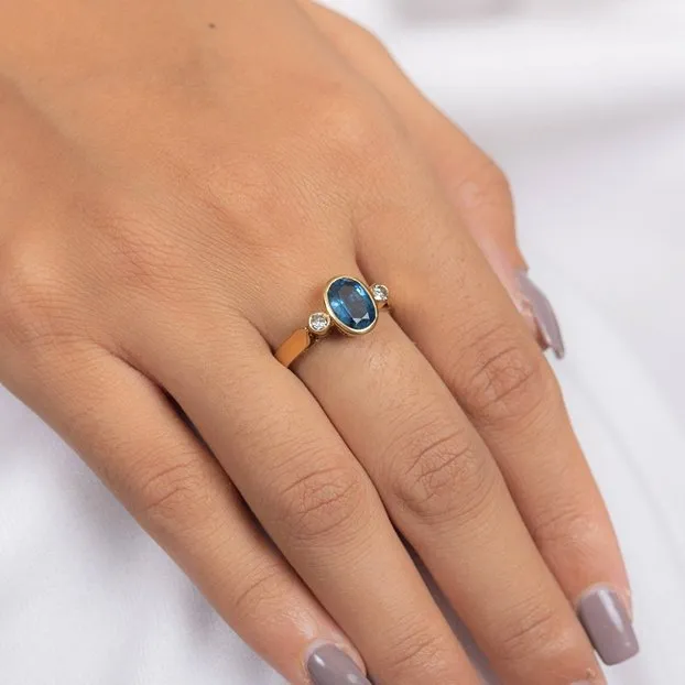 18K Gold Sapphire & Diamond Three Stone Ring