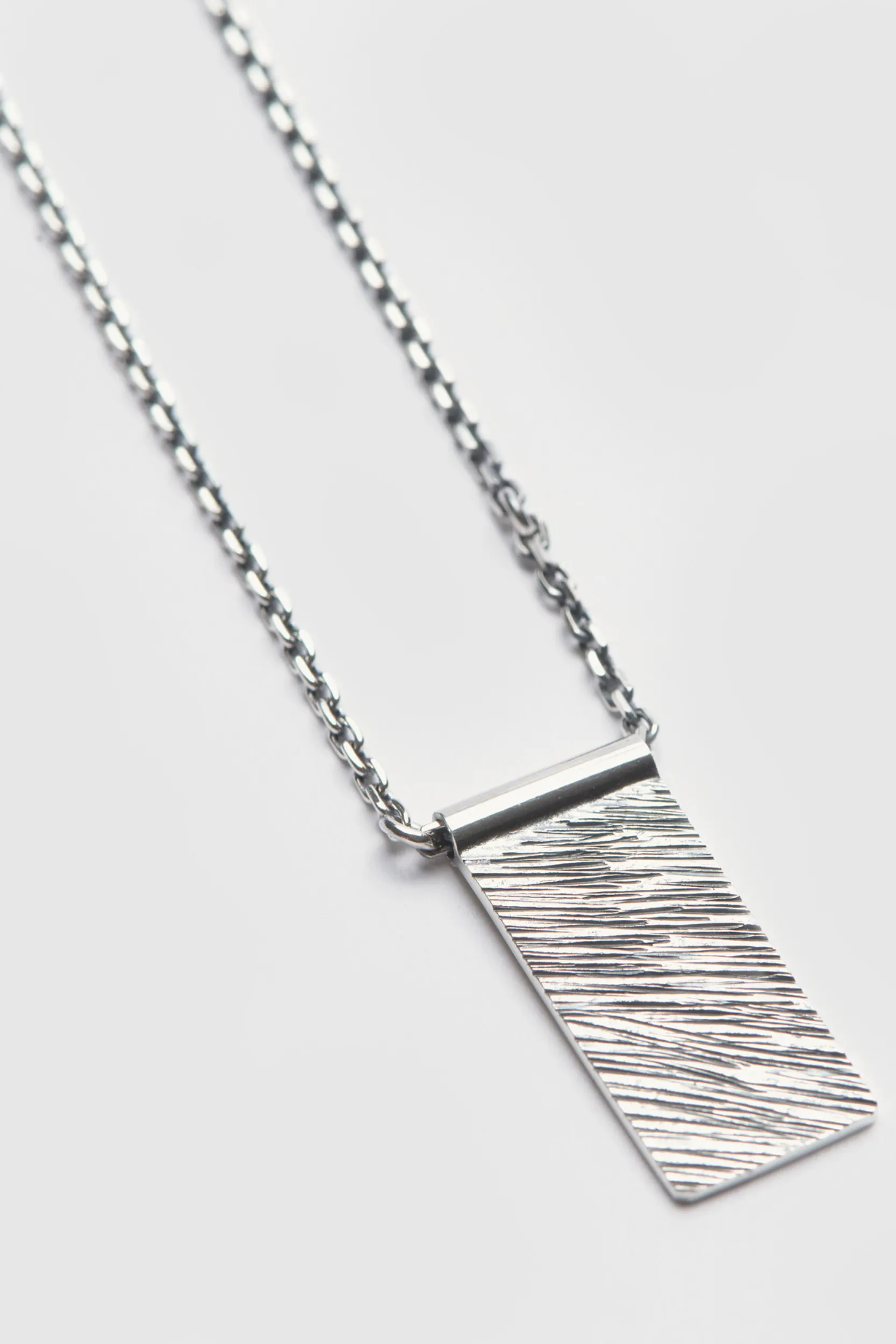 BUCK PALMER - PENDULUM NECKLACE