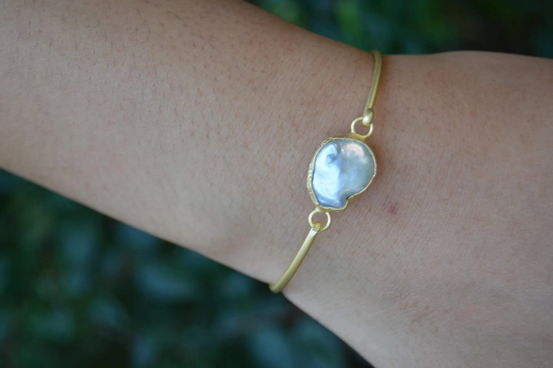 Gum Pearl Gold Plated Women's Bracelet