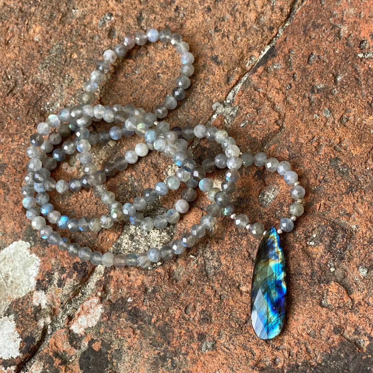 Labradorite Necklace to bring Positivity and Enthusiasm