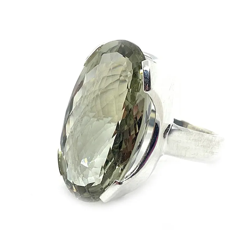 Maan Green Amethyst Oval Ring