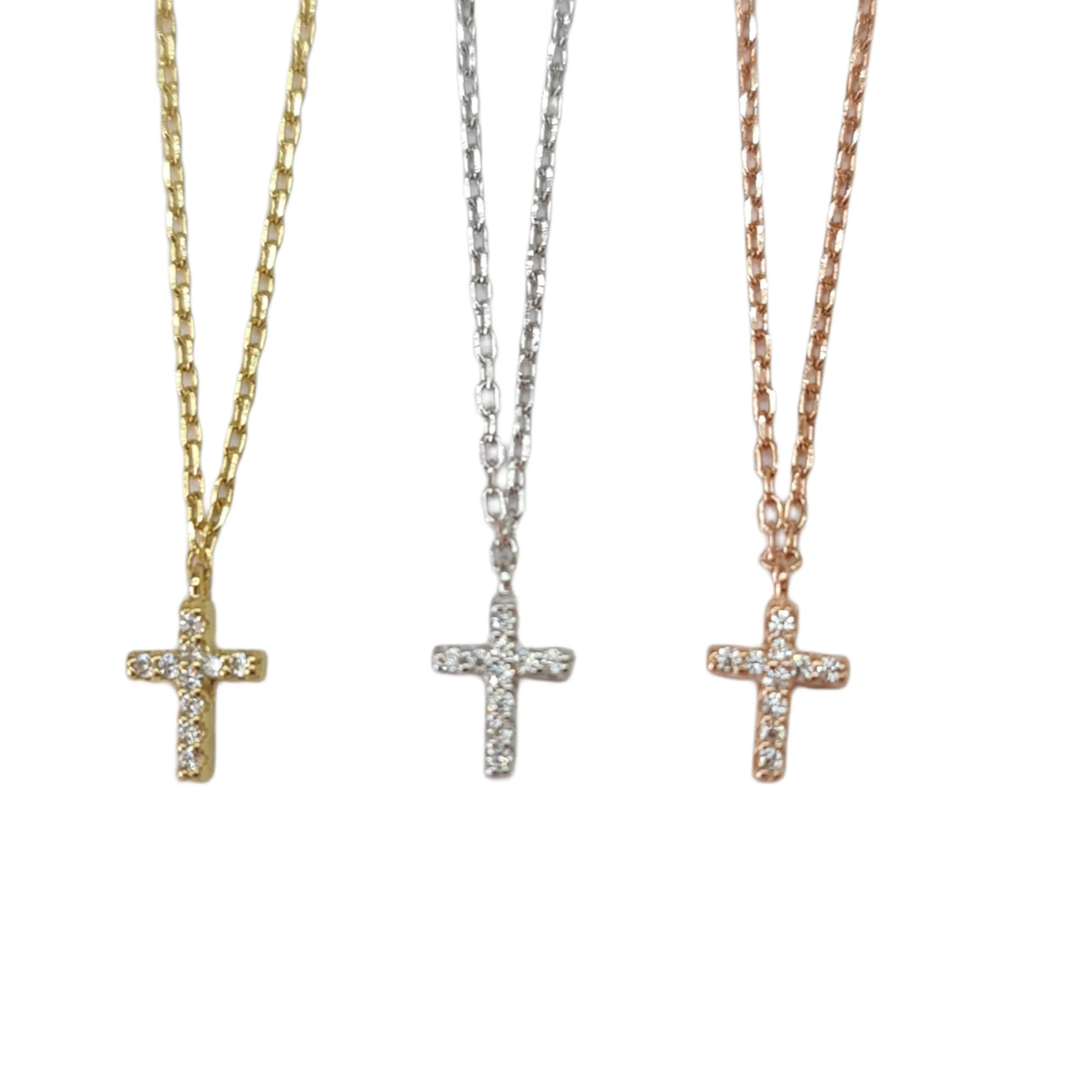 Petite Pretti Cross necklace