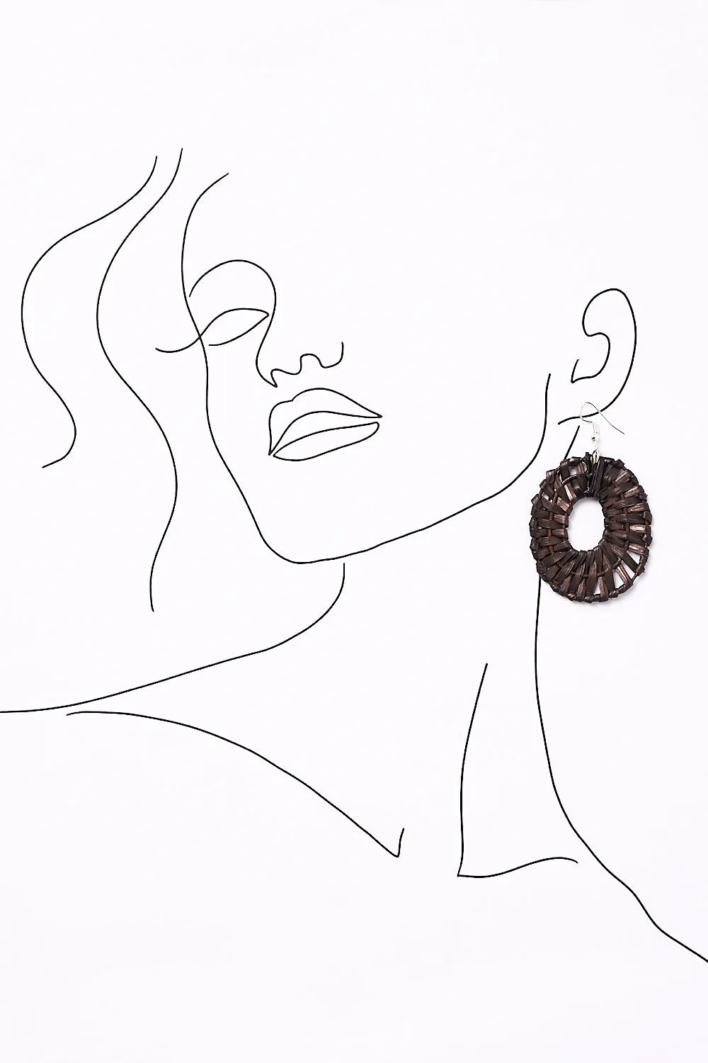 Raffia Woven Earrings in Brown