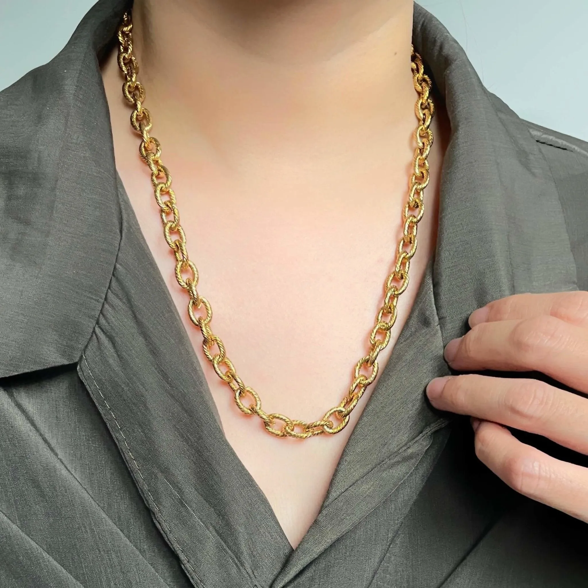 Rolo Textured Chain Necklace